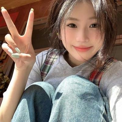 色肉毒蝎女
